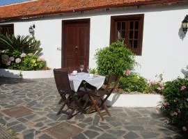 Charming Apartment in Los Silos, 80m² with Terrace