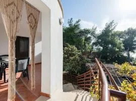 Modern apartment in Zavala, 50 m² with free parking.