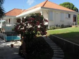 Studio charmant à Sainte-Anne, 34 m², avec piscine