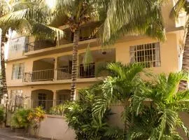 Cozy apartment in Trou-aux-Biches 40 m² with pool