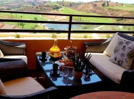 Spacious apartment in La Cala de Mijas with sea view.
