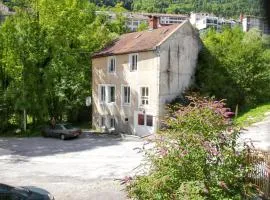 Maison familiale spacieuse à Saint-Claude, vue sur la rivière
