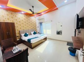 Hotel RL Ramayansh - 300 mtr From Ram Mandir Ayodhya, מלון בAyodhya