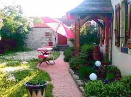Maison charmante à Montoldre + jardin