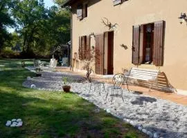 Maison rustique près de Callen avec piscine