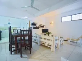 Modern Apartment in Pereybere + Pool