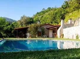 Elegant Villa with Panoramic Views in Caniçada
