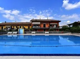 Charming apartment in Pacengo, garden view, 60 sqm