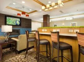 Holiday Inn Express & Suites Alexandria - Fort Belvoir by IHG