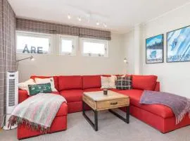 Central Ski-In Flat with Sauna