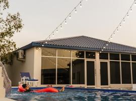 ALSARA HiDEAWAY, Hotel in Qūr