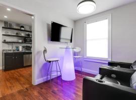 Viesnīca Charming, Happy 1-Bed Oasis: RVA Retreat Awaits! Ričmondā