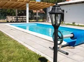 Vikendica Forest Mansion Surčin
