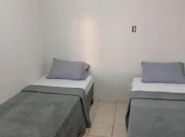 Casa 3 quartos, cozinha, banheiro, sala, garagem