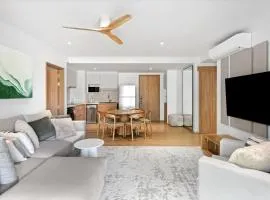 Bang Tao - Laguna Beachside 3 bedroom apartment, by Banyan Living, 130m2, 3min walk to sea