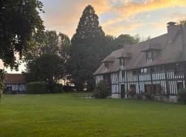 Maison de caractère en Normandie - Grand parc privé - calme absolu - 8 pers
