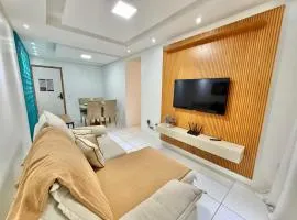 Apto com Piscina, Ar, Lava e Seca e Garagem