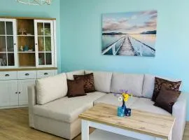 Kranevo Modern Vintage Retreat - 6 Min to Beach