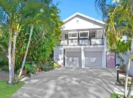 Amaroo burleigh beach house
