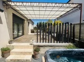 Villa avec jacuzzi en petite camargue