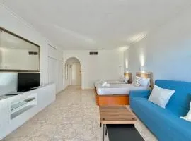LaFrenchTouch - Estudio con terraza y vista mar