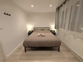 Chambre Queen, Salle de Bain Privative, Tok-Tok