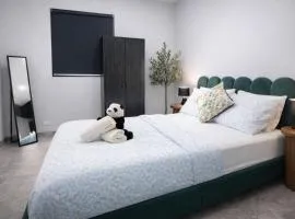 Luxury Spanish Cottage Room In a Shared Heritage house