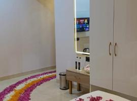 Viraj Hotel And Restaurant, hotel em Rao