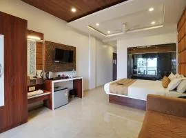 Prince Palace Bhilar Stay at Village of Books
