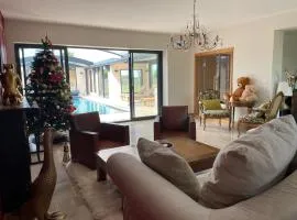 3S Country house for 8 people indoor-outdoor pool, sauna and farm