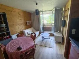 Cocon 4 à 6 personnes refait à neuf VUE MONTAGNE