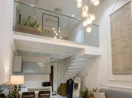 AnshVill Duplex near AMEX - Modern Studio Living