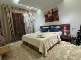 Airport's Layover Apartment