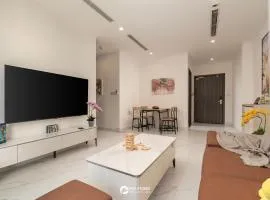 Luxury 2 bedrooms Suite Vinhomes Grand Park, Pool & Gym