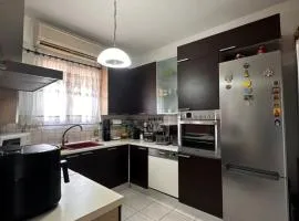 NEFELI g