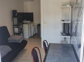 Chambre d'hôte entré indépendante tout équipé, hotel em Graulhet
