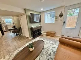Modern 2BR Retreat w Heated Floors-Gazebo