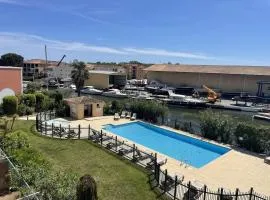 Port Grimaud appartement vue canal ,piscine