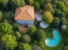 Resort Dei Limoni Tower Inn, hotel u gradu Luka