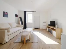 Studio for 2 people - Air-conditioned - Train station and city center