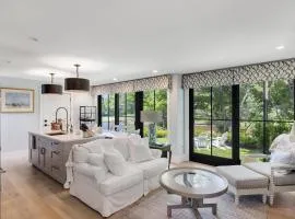 Casa Bella - Kennebunkport, ME - Stunning Dock Sq Waterfront Home