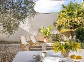 CASA MALTESA 19thC Boutique House by vineyards & 40 min Barcelona