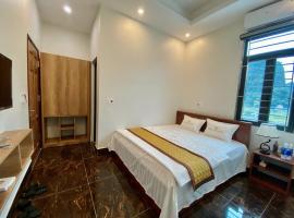 Cong Hao Hotel Quang Uyen – hotel w mieście Quảng Uyên