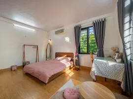 Live like a local Homestay - Peaceful Green View Room