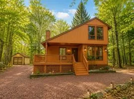 Clocked Out Cabin with Lake Access, Fire Pit, Games