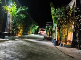 Sahab home stay, hotel a Kelambākkam