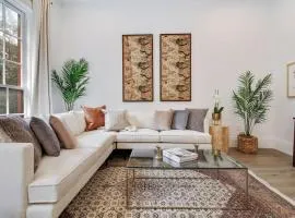 Luxe 8BR CBD Duplex Private Courtyard