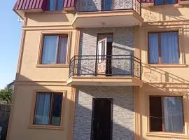 Sweet Family House