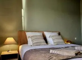 Zac's room, au bord du Rhône, Chambre privée