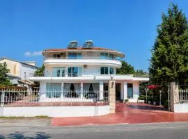 Shtepia e Bardhe